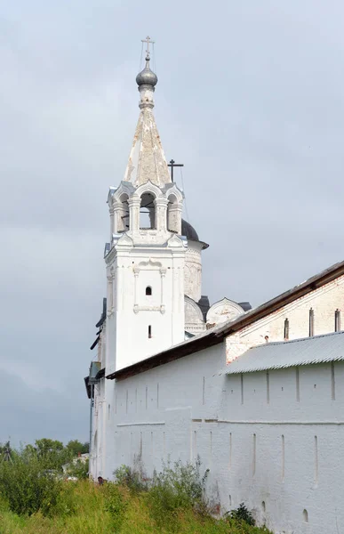 Церковь Вознесения и колокольни . — стоковое фото