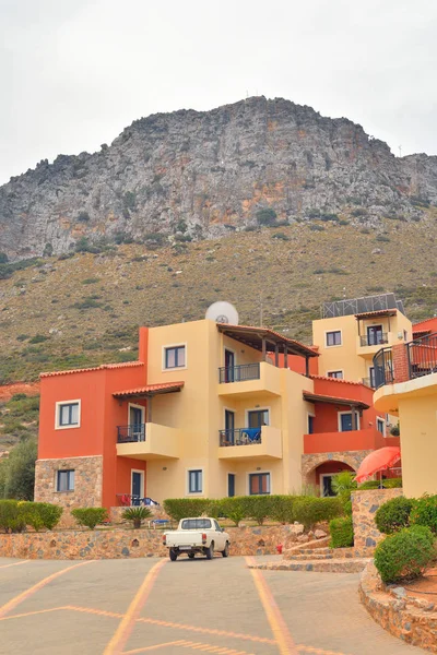 Modernes wohnhaus in piskopiano. — Stockfoto