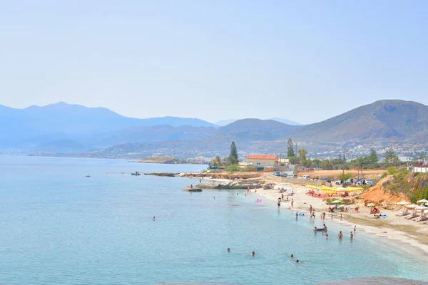 Strand an der Küste von Beton. — Stockfoto