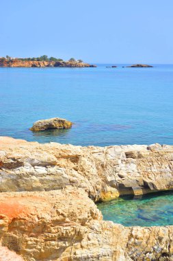 Cretan sahil deniz buzlu.