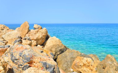 Cretan sahil deniz buzlu.