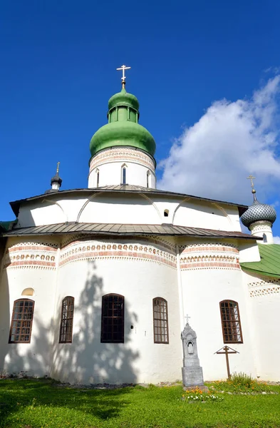 Kerk in Kirillo-Belozersky klooster. — Stockfoto