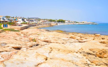 Cretan sahil deniz buzlu.