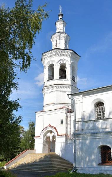 Kyrkan av St Dimitrov Prilutsky på Navolok. — Stockfoto