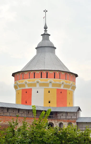 Pevnost tower Priluki Spasitele klášter. — Stock fotografie