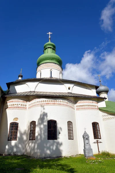 Kirillo Belozersky manastır kilisesi.