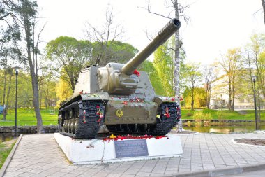 ISU-152 - Sovyet ağır motorlu topçu birimi.