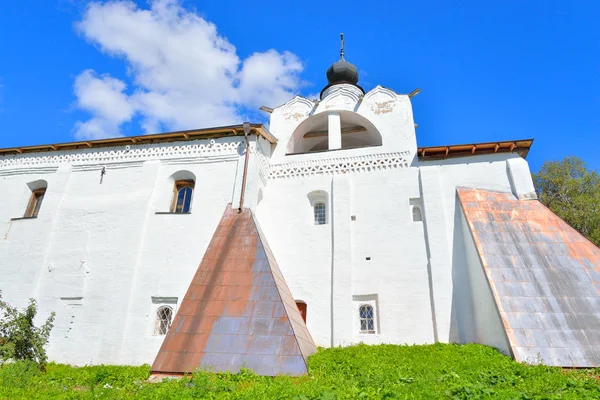 Kerk in Kirillo-Belozersky klooster. — Stockfoto