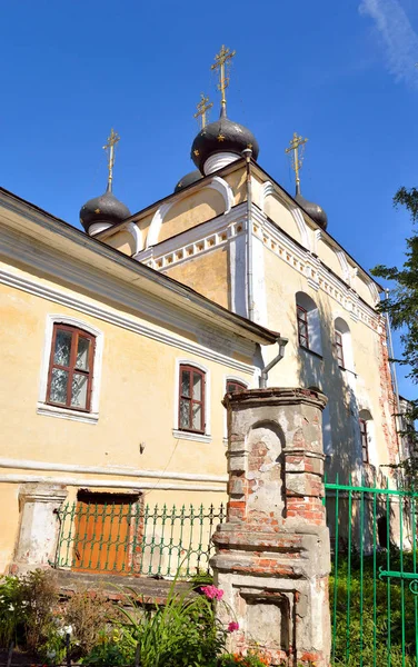 Die Kirche des Hl. Dimitrow Prilutski auf Nawolok. — Stockfoto