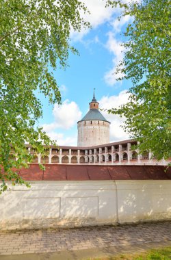Duvar Kirillo Belozersky Manastırı gündüz.