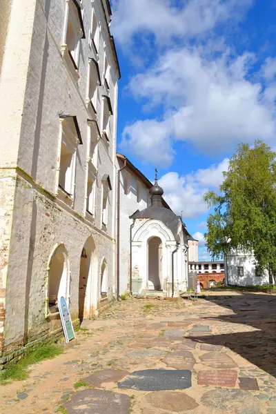 Здания Кирилло-Белозерского монастыря . — стоковое фото