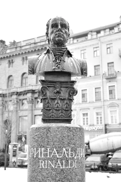 Monumento a Antonio Rinaldi . — Fotografia de Stock