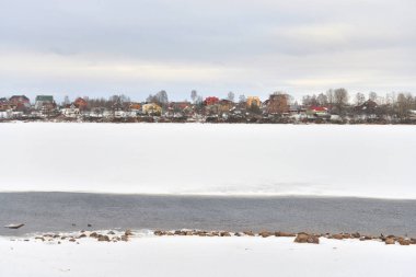 Neva Nehri St. Petersburg eteklerinde.