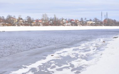 Neva Nehri St. Petersburg eteklerinde.
