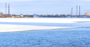 Neva Nehri St. Petersburg eteklerinde.