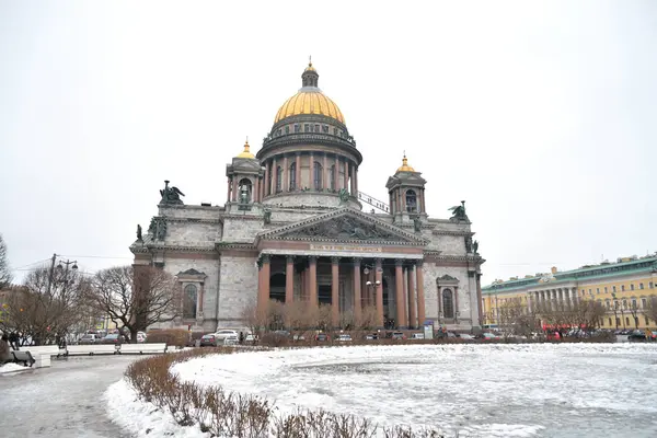 Saint isaac katedral. — Stockfoto