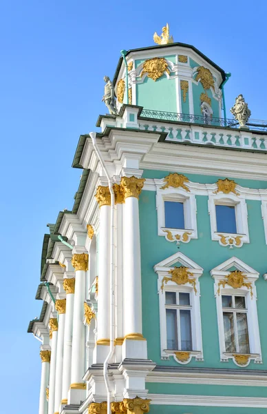 Telegraph tower of the Winter Palace. — Stock Photo, Image