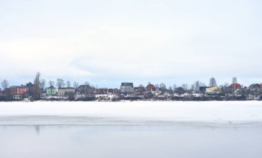 St. Petersburg eteklerinde Neva Nehri'nin görünümü.