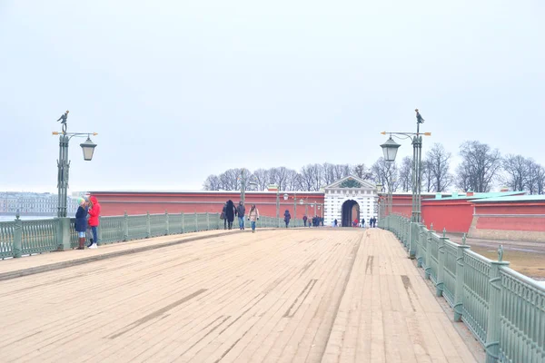 Γέφυρα του Ioannovsky στην Αγία Πετρούπολη. — Φωτογραφία Αρχείου