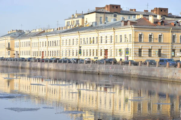 Embankment de la rivière Fontanka . — Photo