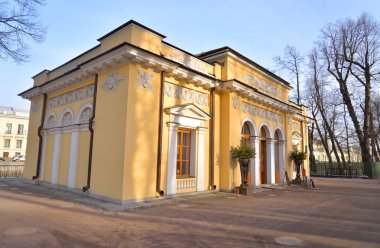 Yaz bahçesinde Coffee House veya Pavilion Rossi.