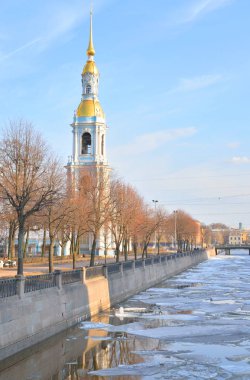 Çan kulesi St. Nicholas Katedrali St.Petersburg.
