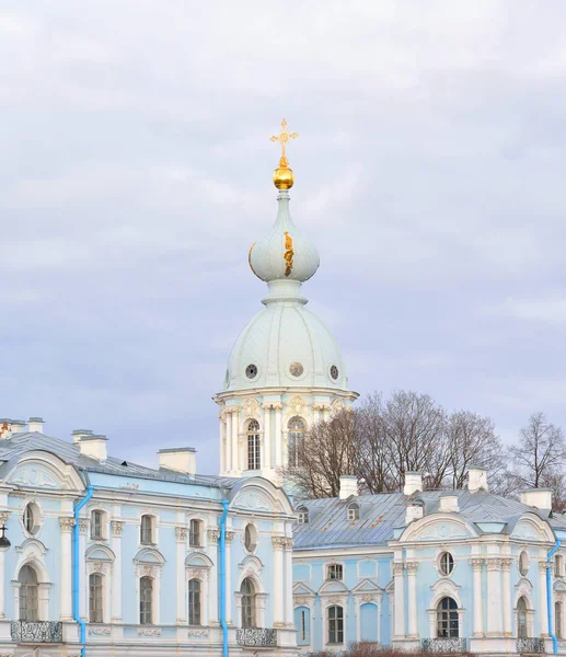 Смольный монастырь, Санкт-Петербург . — стоковое фото