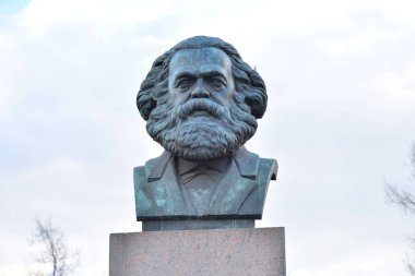 heykeli karl marx, st.petersburg.