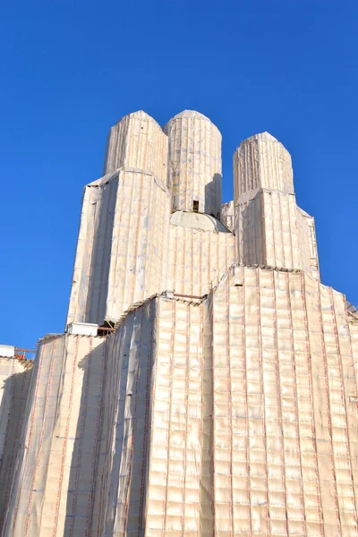 Stinkige Kathedrale, Baugerüste im Inneren während des Wiederaufbaus. — Stockfoto