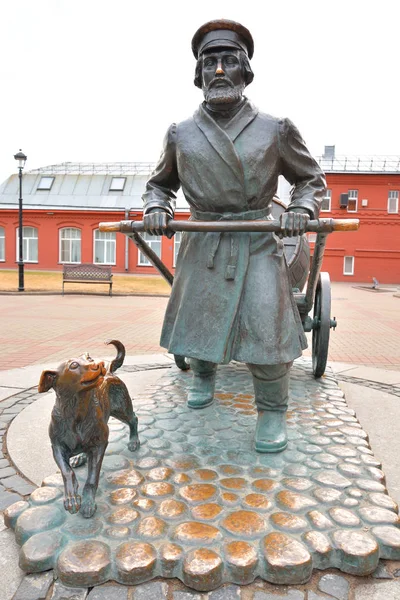 Monumentet till St. Petersburg vatten transportören. — Stockfoto