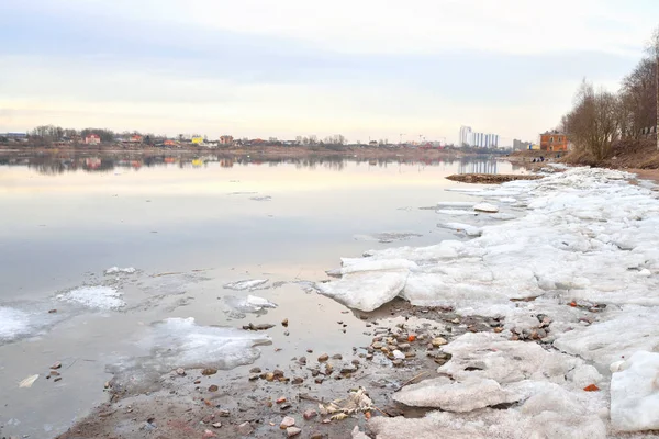 Veduta del fiume Neva . — Foto Stock