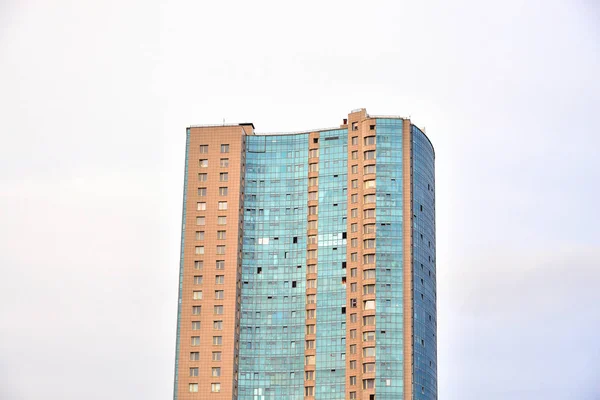 Rascacielos residencial Príncipe Alexander Nevsky . —  Fotos de Stock