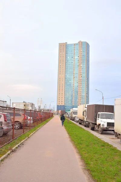 Residential skyscraper Prince Alexander Nevsky. — Stock Photo, Image