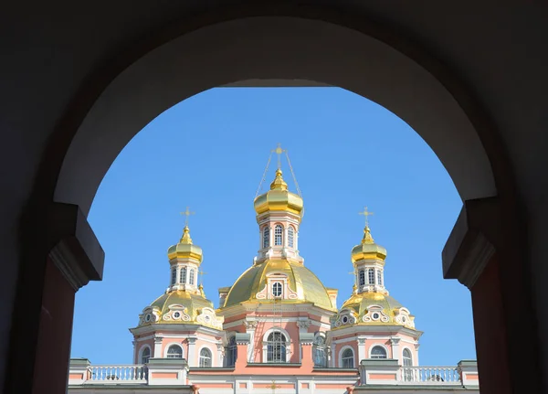 Kyrkan Saints Kyrillos och Methodios. — Stockfoto