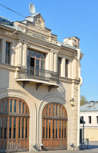 O edifício da antiga estação ferroviária de Varsóvia . — Fotografia de Stock