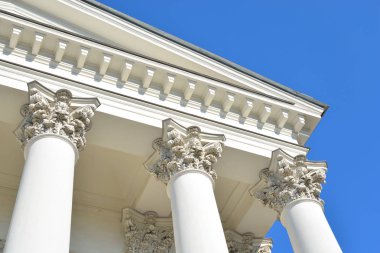 Trinity-Izmailovsky Katedrali sütunlar.