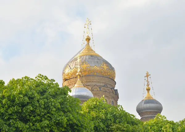 Chiesa dell'Assunzione sull'isola di Vasilievsky . — Foto Stock