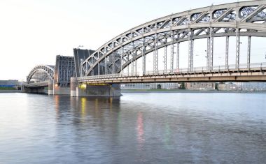 Neva Nehri ve köprü büyük Peter.