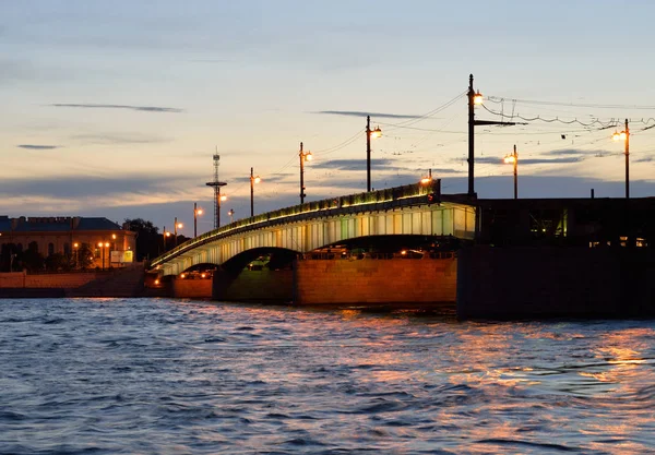 Foundry Bridge à noite . — Fotografia de Stock