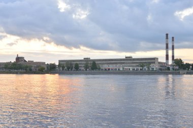 Şafaktan önce Ekim dolgu.