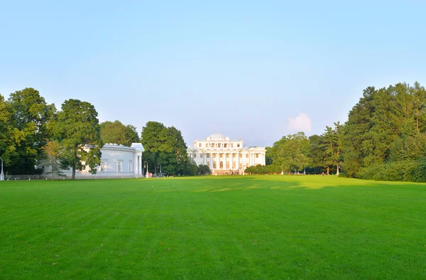 Yelagina Park w Sankt Petersburgu. — Zdjęcie stockowe