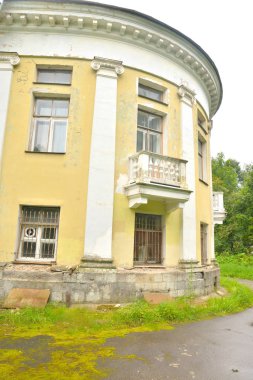 Stalin tarzında yapıdır.