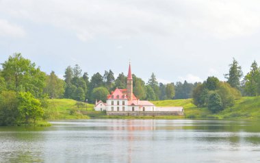Tarikat park ve Prioratsky Sarayı.