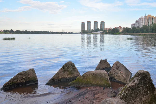 Vista do rio Neva, São Petersburgo. — Fotografia de Stock