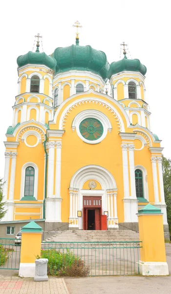 ガッチナ、ロシアで聖パウロ大聖堂. — ストック写真