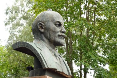 Lenin, Moskova Meydanı anıt.