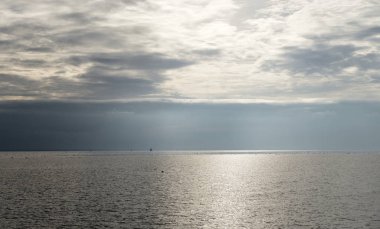 Deniz bulut gün tarafından.