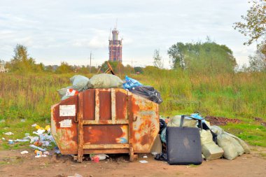 Eski paslı çöp, yaz yatay olabilir.