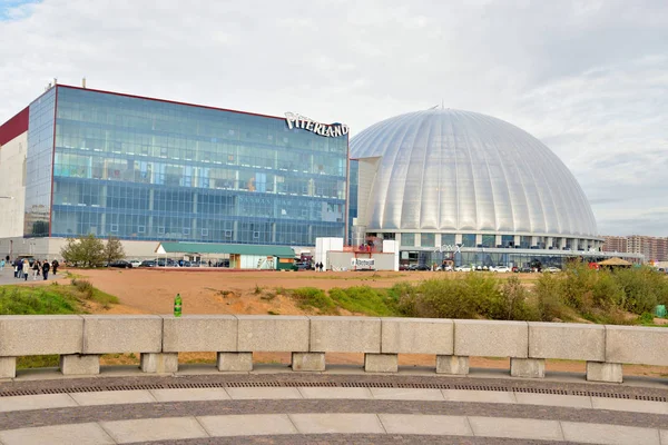 Moderno centro commerciale . — Foto Stock