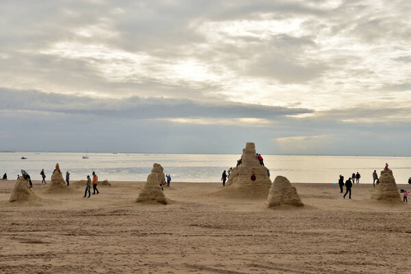 Море и пляж по облакам
.